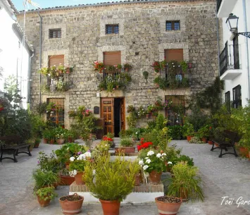 Plaza del Convento de Iznatoraf